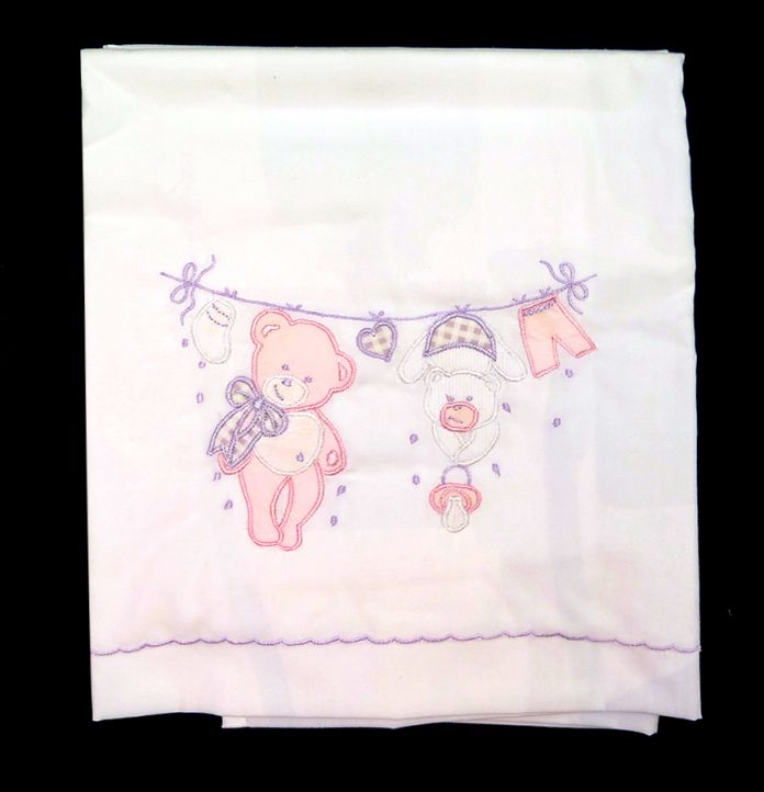 Baby Mania Sabana Bordada en caja para moises y catre 3 piezas