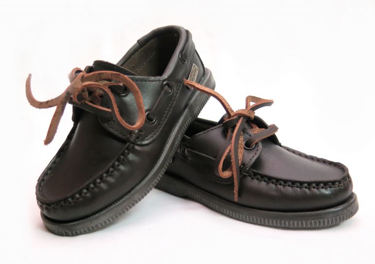 Calzado Zapato Colegial Nautico cordon Cosido