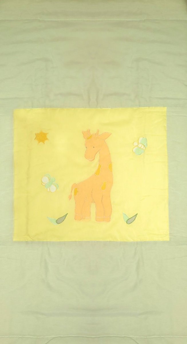 Acolchado con Chichonera Cuna Funcional Combinado Con Jirafa Bordada