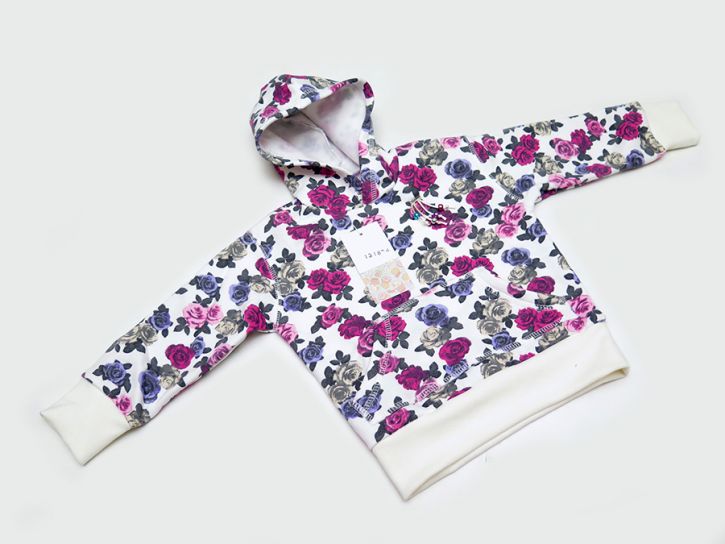 Buzo Frizado Estampado Con Capucha