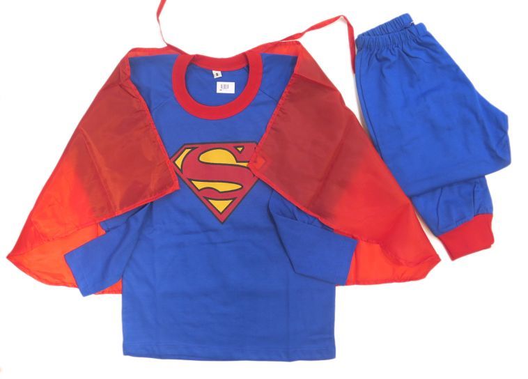 Pijama Personaje Invierno Superman con capa