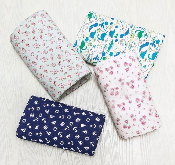 Bracitos de Apoyo Para Amamantar 3 en 1 - Cambiador - Colchoneta - Estampado Dinosaurios