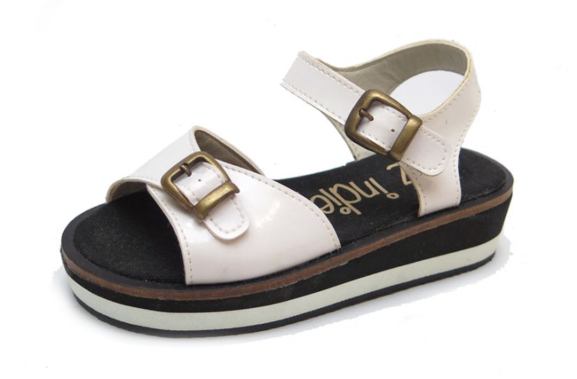 Sandalia de Charol Con Plataforma