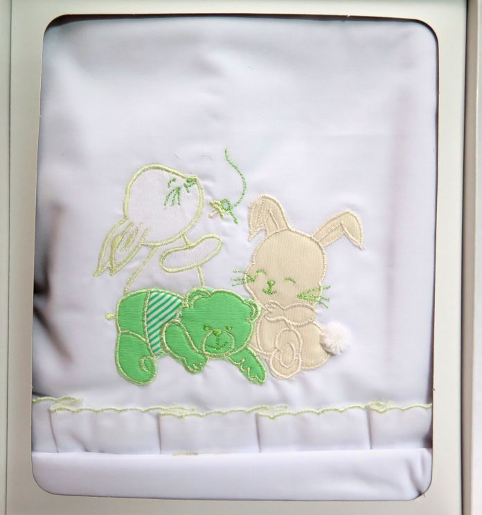 Sabana Bordada en Caja Para Cuna 3 piezas