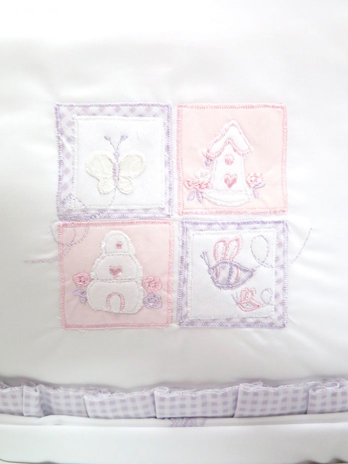 Sabana Bordada en Caja Para Practicuna 3 piezas