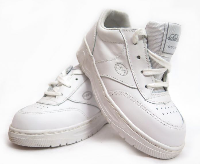 Zapatilla de Cosidas Cuero Con Cordon