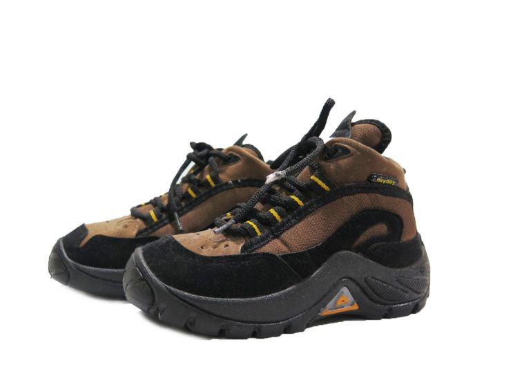 Borcego De Gamuza Con Cordon