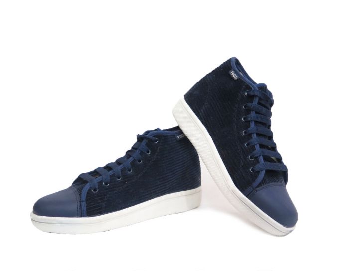 Bota de Corderoy Con Cordon