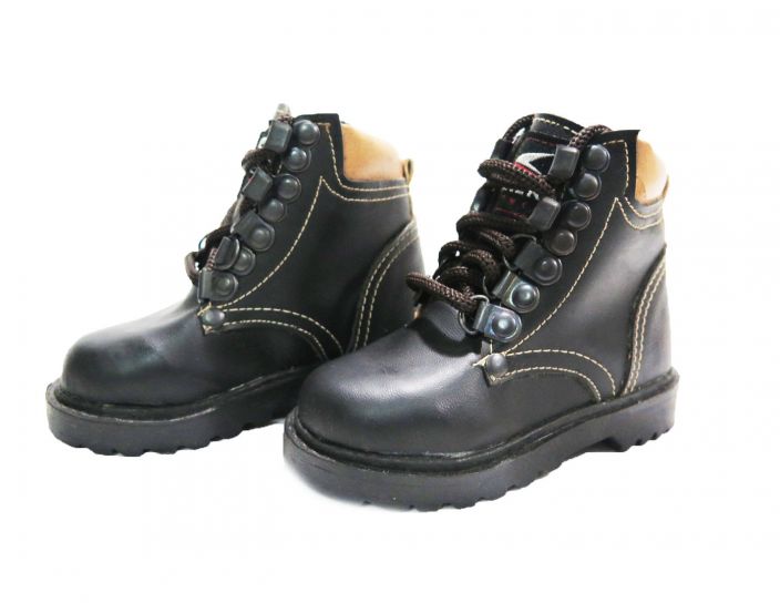 Borcego Bota Truck Con Cordon y Cordero Interno