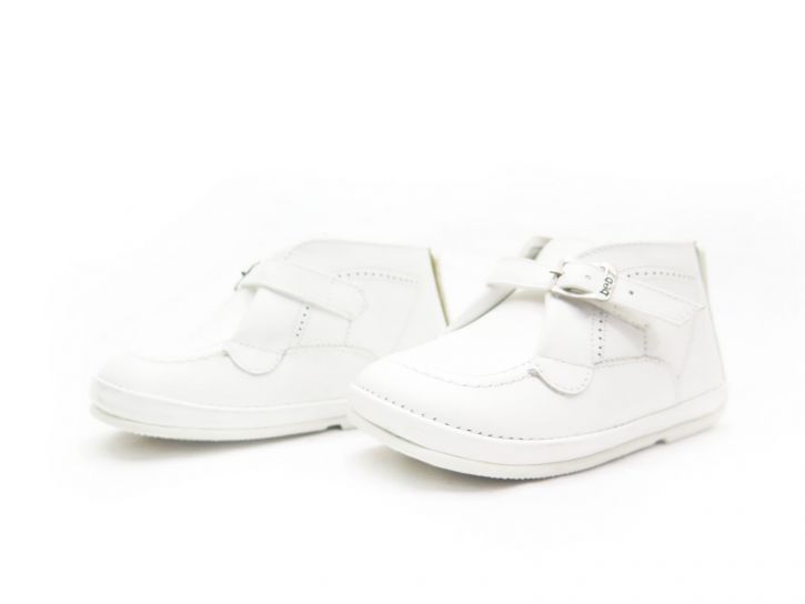 Botita Bota de Cuero Con Hebilla Picado