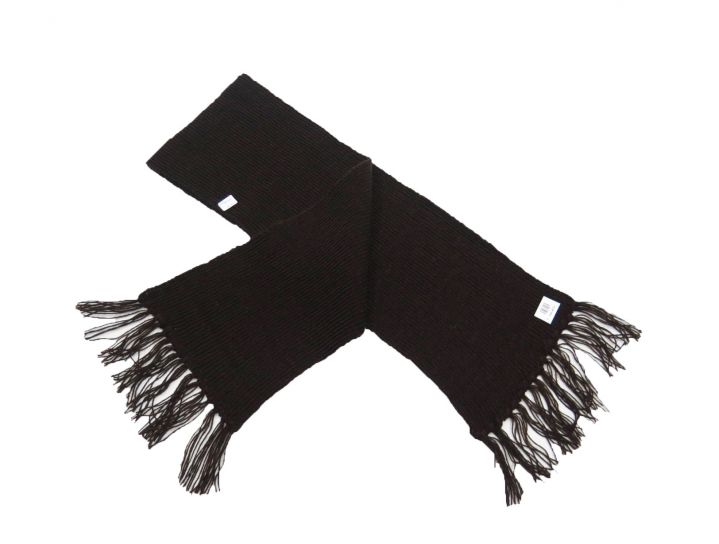 Bufanda Tejida con Flecos