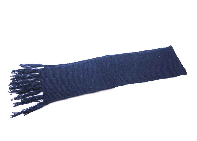 Bufanda Tejida con Flecos Lisa