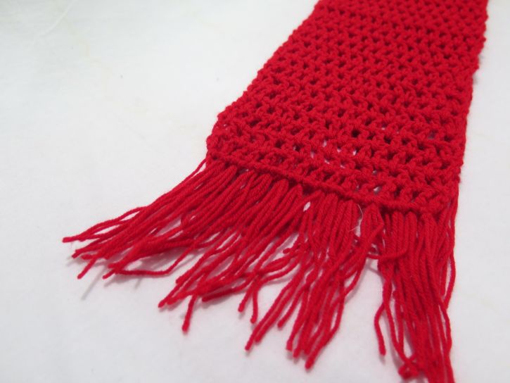 Bufanda Tejida con Flecos y Calada