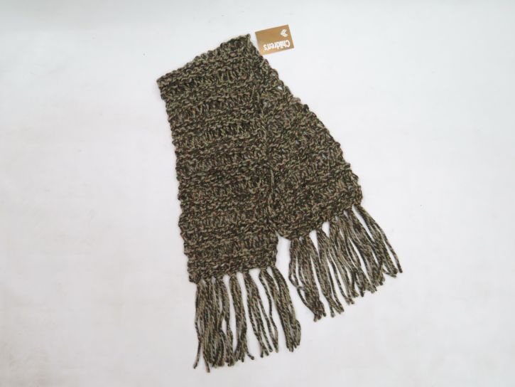 Bufanda Tejida con Flecos y Diseño