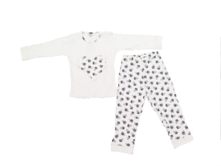 Pijama Invierno Remera Manga Larga Bordado Corazon con Flores y Pantalon