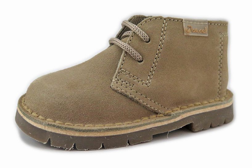 Bota De Gamuza Con Goma Febo y Cordón