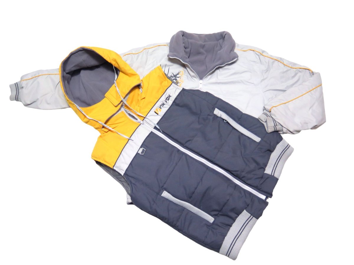 Campera con Puño y Cintura + Chaleco de Microfibra Estampado y Polar Interno Capucha Desmontable