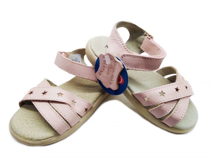 Sandalias de Cuero con Estrellas Caladas