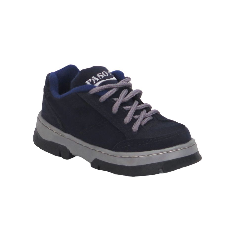 Zapatilla de Gamuza con Cordones