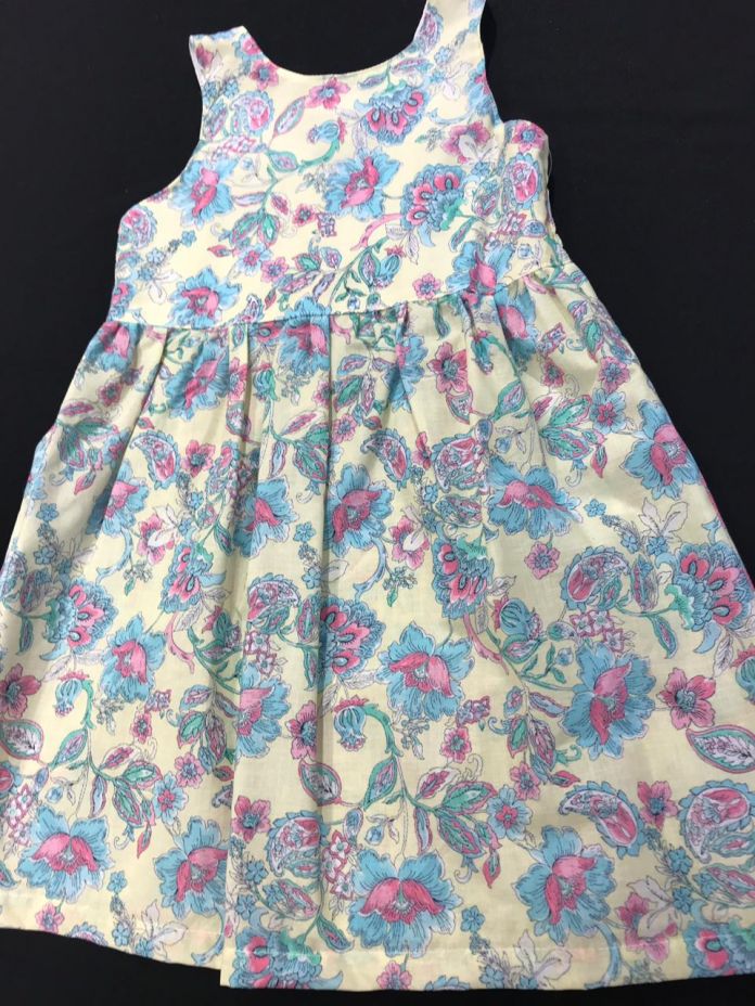 Vestido Estampado Sin Manga