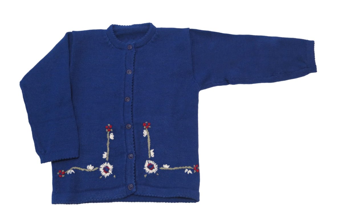 Saquito de Cashmilon Tejido con  Flores Bordadas en Relieve