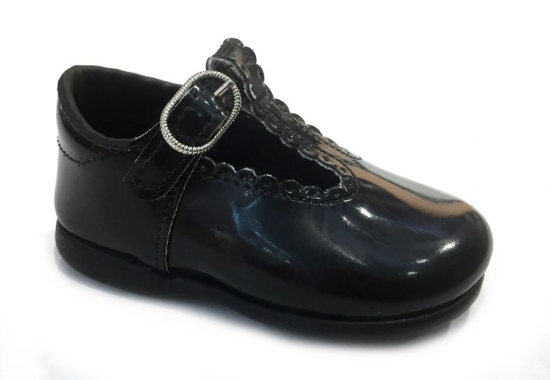 Guillermina Charol   Bordada