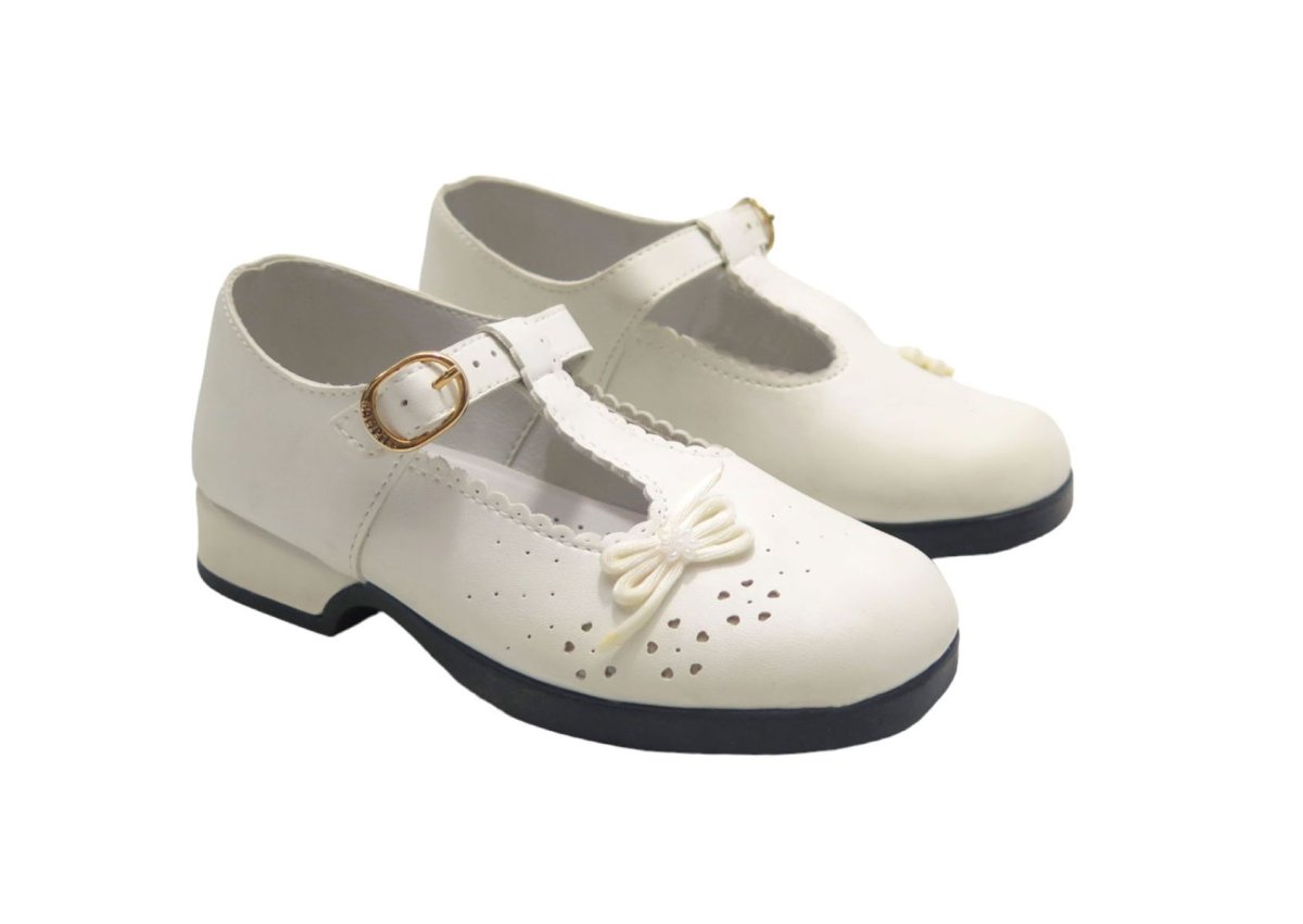 Guillermina Angel cuero picado con moño