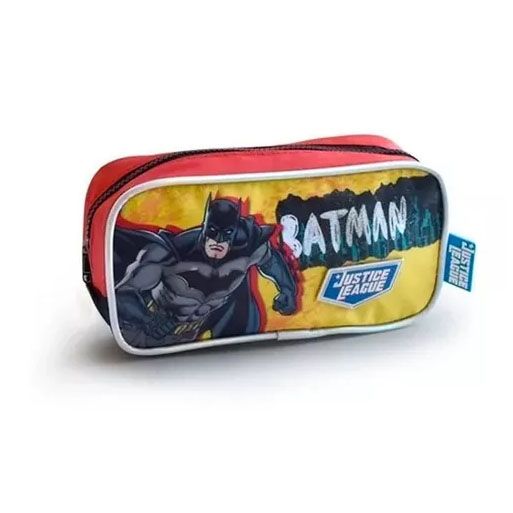 Cartuchera con 1 Cierre  y cierre al frente con estampado de lLiga De La Justicia