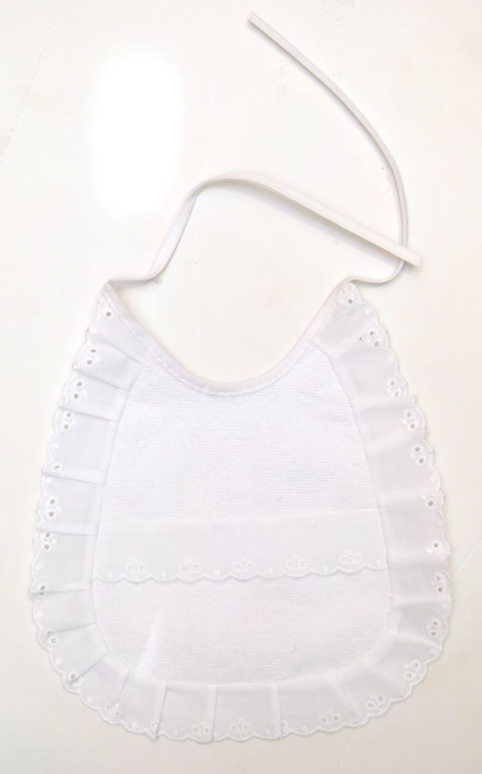 Babero Chico Toalla Liso Con Broderie - Ajuste Tiras