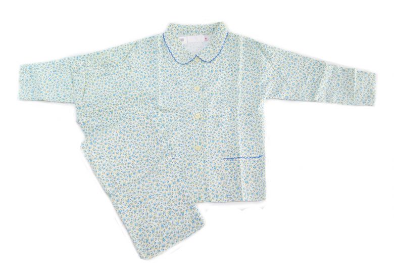 Pijama Invierno Viyela Boton Estampado Flores Ribete en el cuello