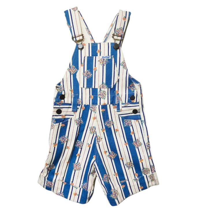 Jardinero de gabardina corto rayado con flores