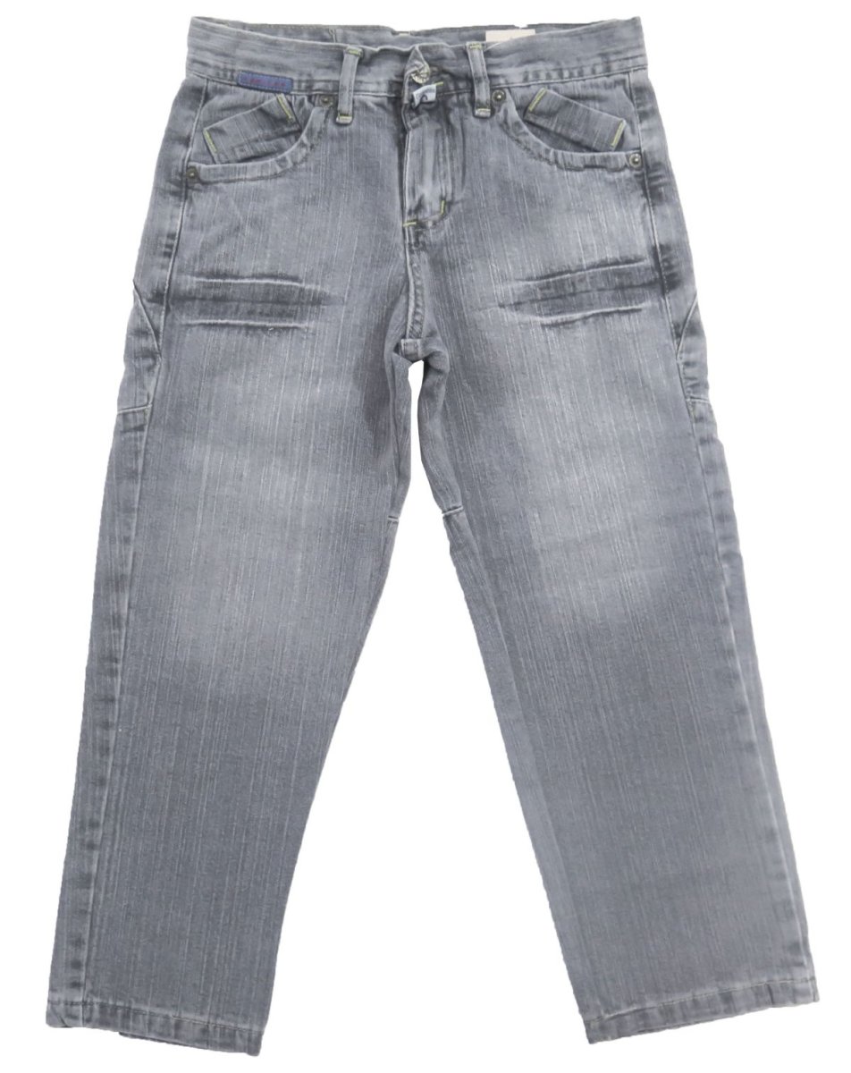 Pantalon clasico jean con bordado en un bolsillo trasero