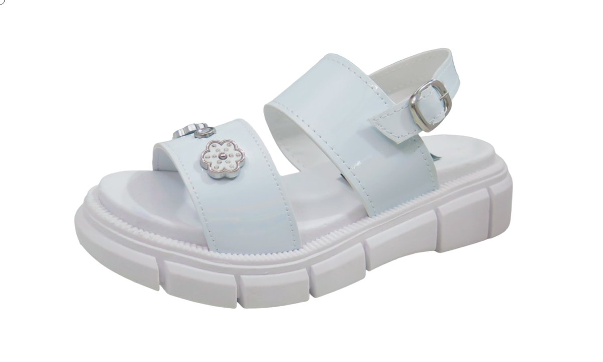 Sandalia charol con flor