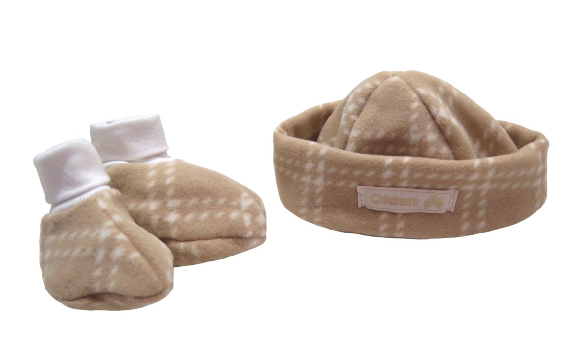 Gorro y botitas de Polar