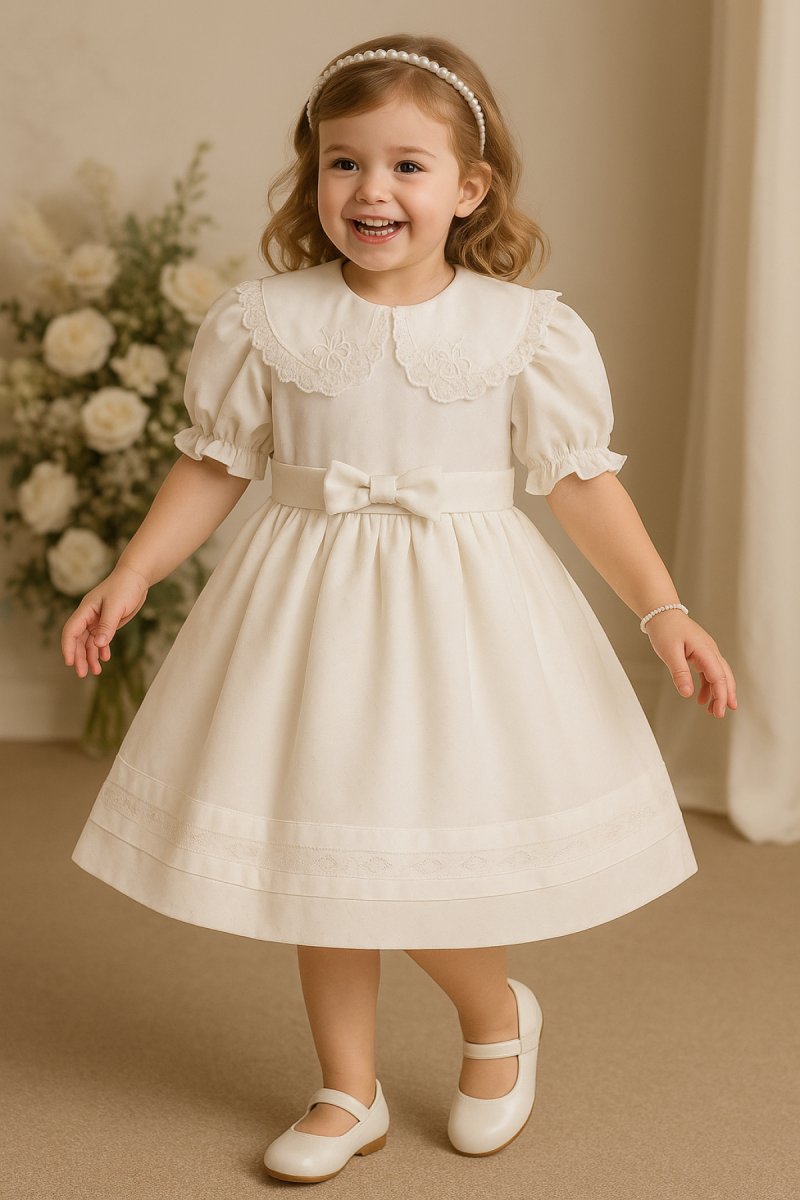 Vestido de Bautismo seda labrada con cuello bordado mangas largas