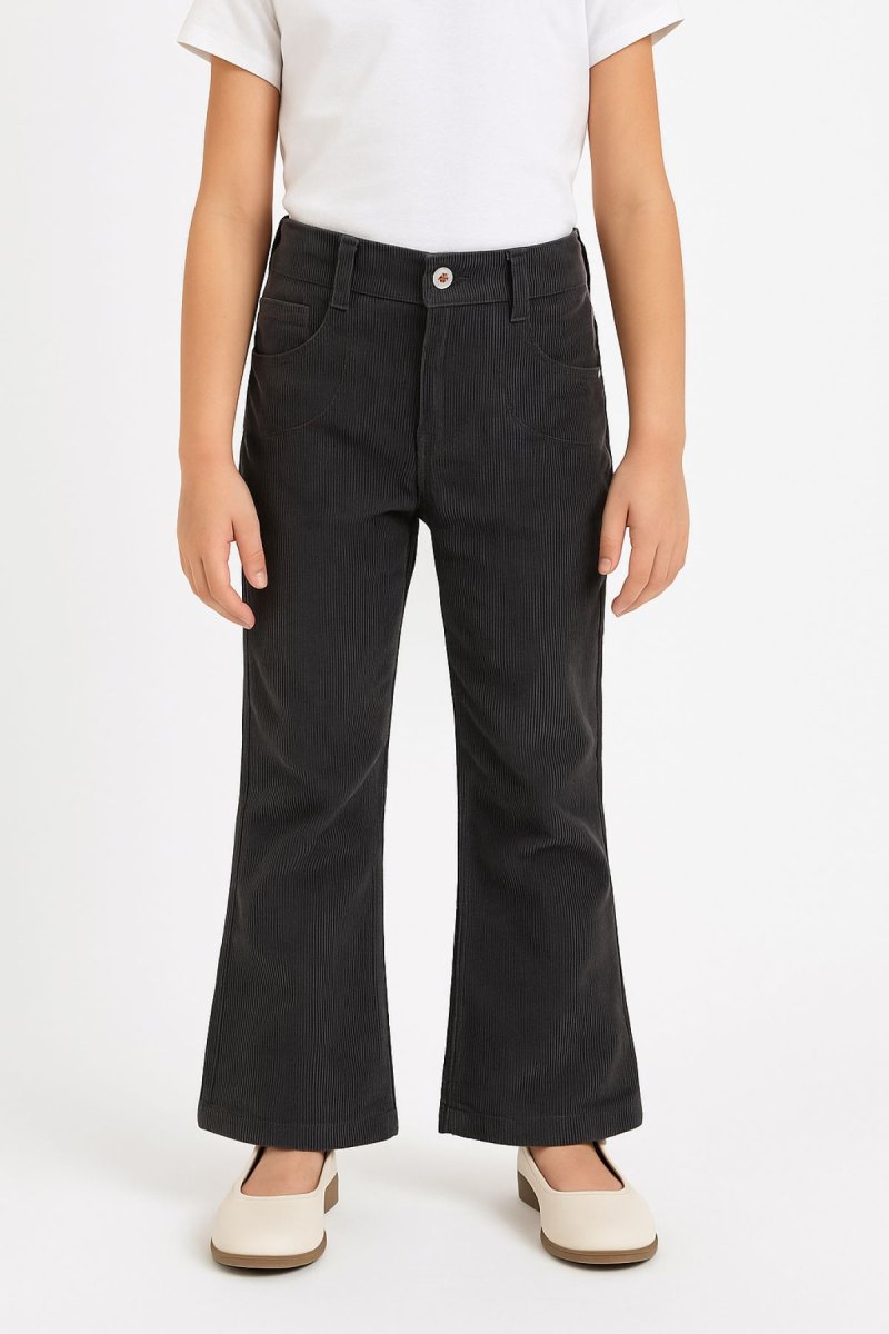 Pantalon de Corderoy Clasico Bordado en bosillo