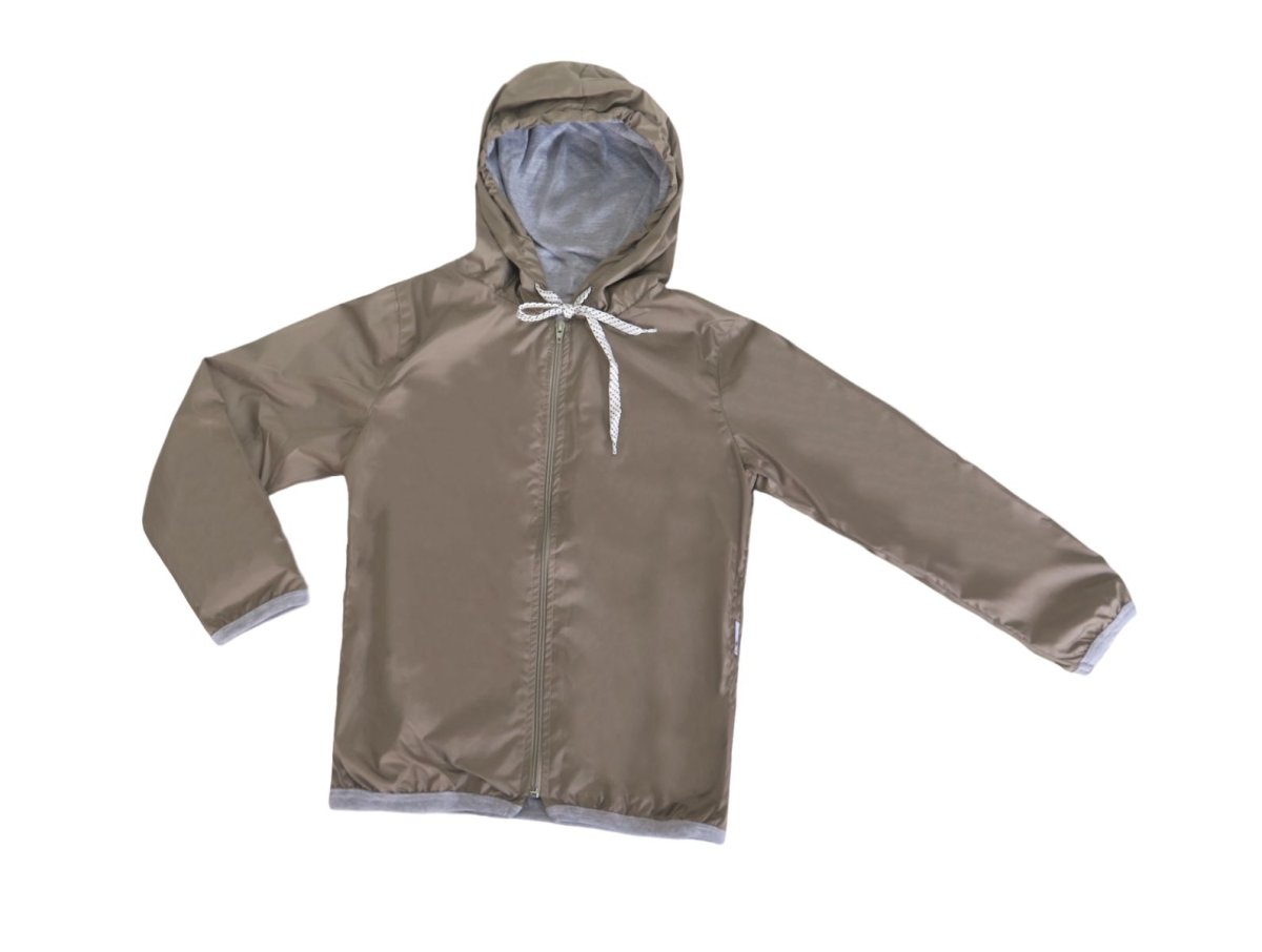 Campera Rompeviento con capucha