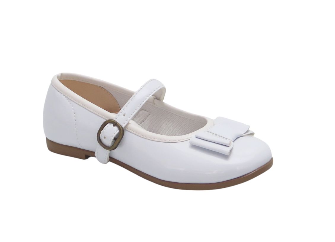 Guillermina Charol con moño