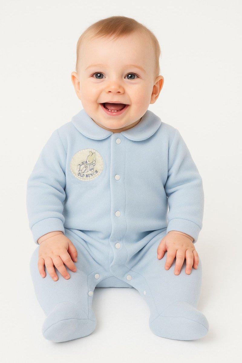 Enterito de Polar con Cuello Chomba y Conejo Bordado