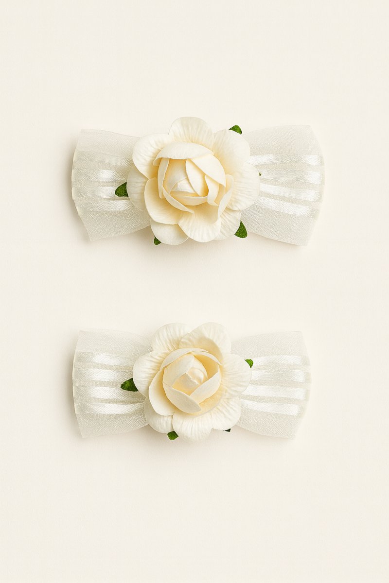 Moño pinza con flor para el cabello