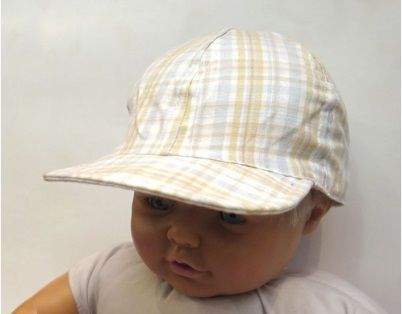 Gorro Cap con visera de tela cuadrille con elastico atras