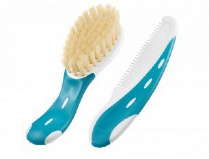 Set de Cepillo y Peine- Colores surtidos