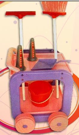 Carrito de limpieza con escoba palita secador conitos balde y trapo