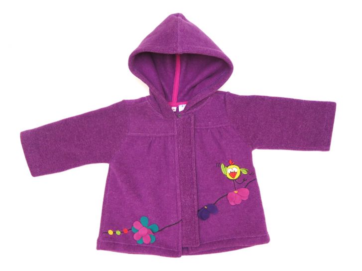 Tapado de paño nena con capucha y bordado