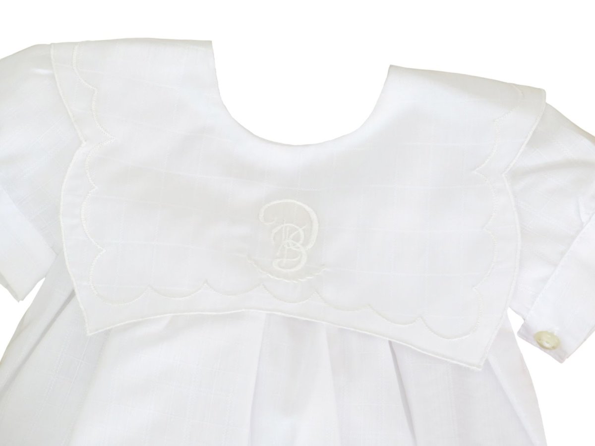 Enteritos Babucha  Batista labrado con bordado en cuello