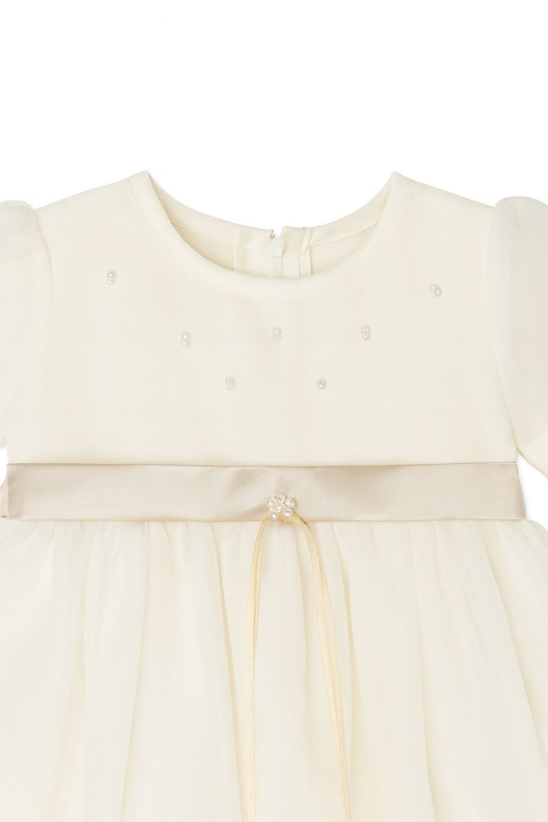 Vestido Bautismo manga corta en gasa con faja y borde de falda en razo