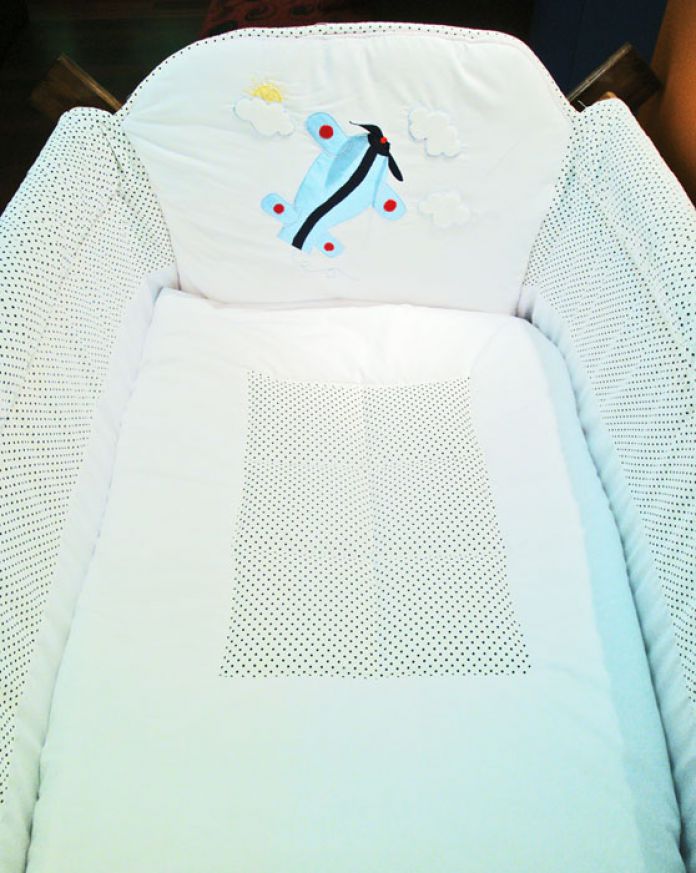 Catre de Dormir Azul Marino Liso / Blanco a Lunares Azules /  con Avion