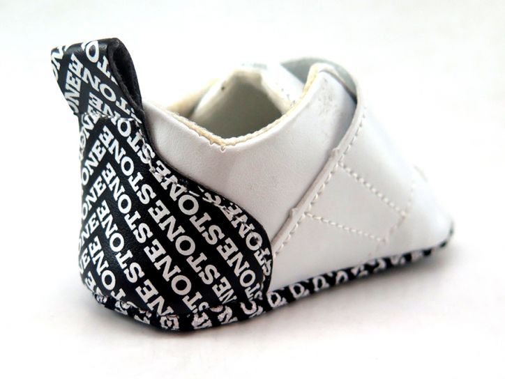 ZAPATILLA DE BEBE CON VELCRO SIN BASE