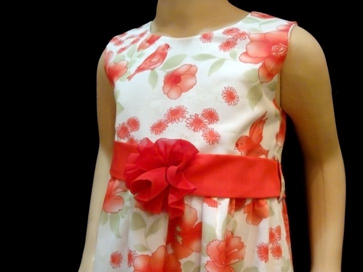Vestido Sin Mangas Estampado Floreado con Faja con Flor