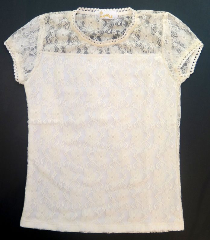 Remera de encaje elastizada manga corta